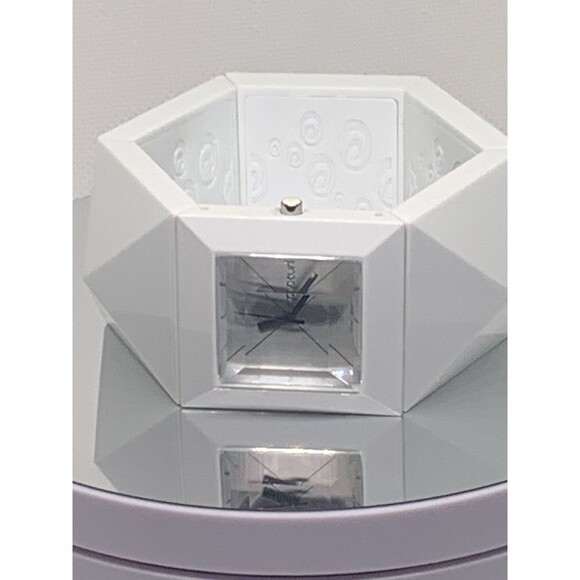 rip curl watch women Surf Tide Water Resistance Unique Style TESTED New Battery - Picture 6 of 16